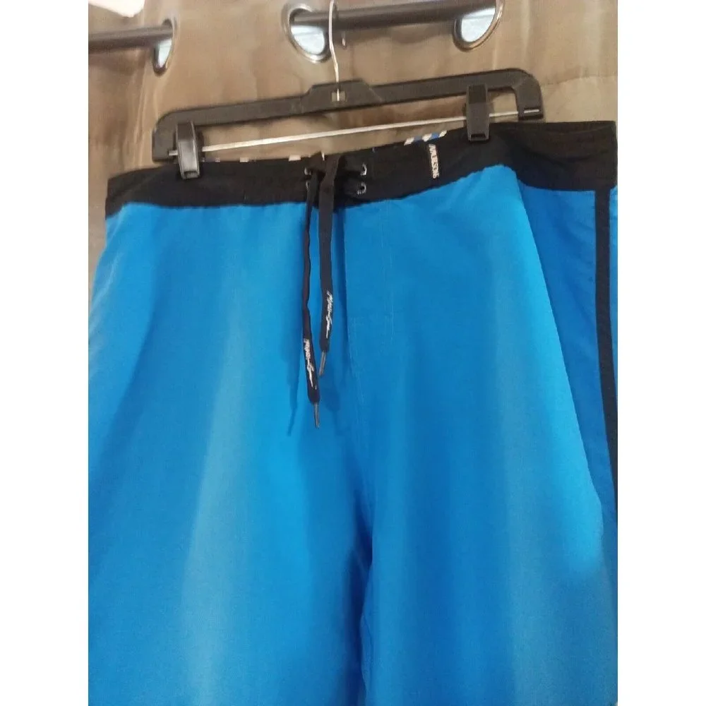 Men's Maui&Sons Blue/Black Board Shorts Big Logo Spellout Size 36